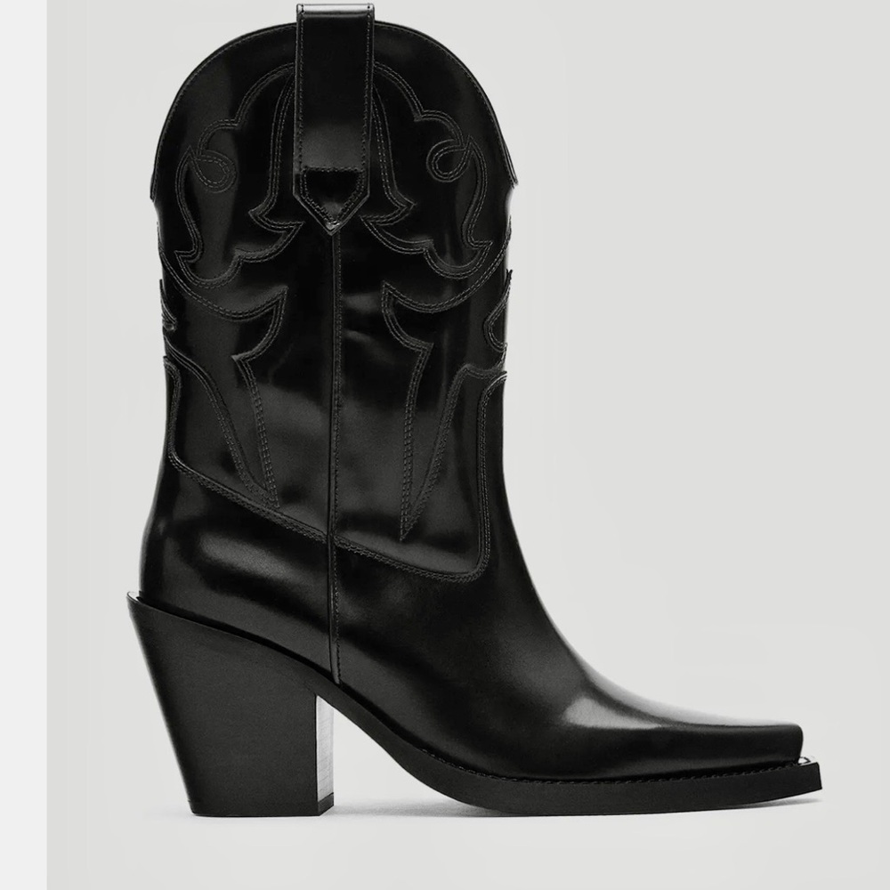 Massimo Dutti Leather Black Embroidered Heeled Boots, size 8.5 (39EU)